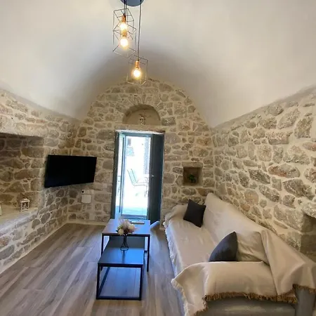 Mainotti's House With Balcony Apartment *
