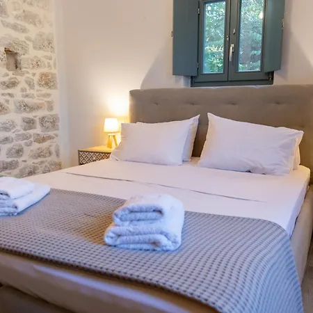 Mainotti's House With Balcony * Areopoli