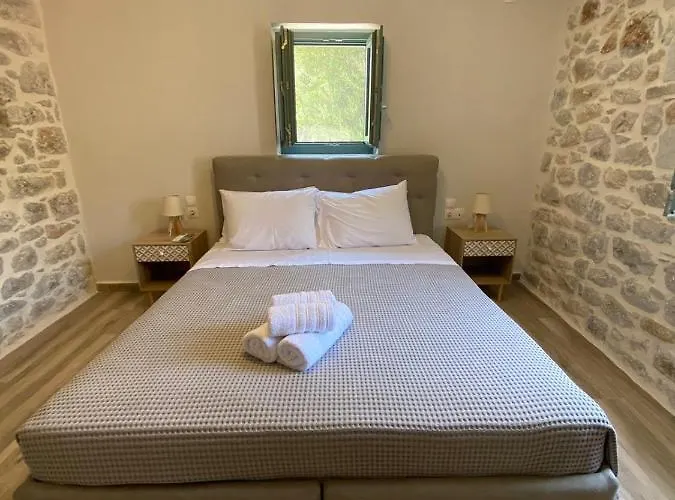 Mainotti's House With Balcony Areópoli